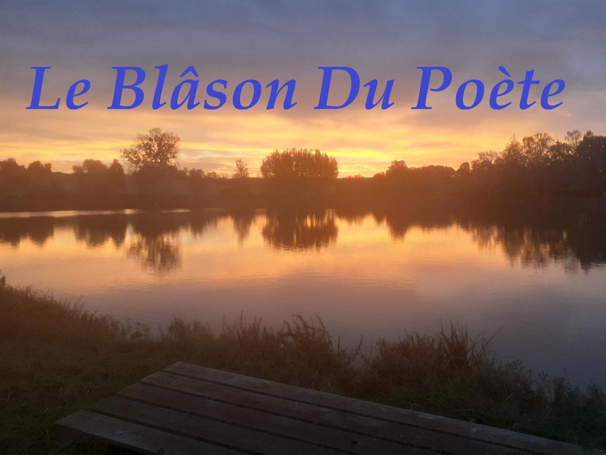 Le Blason Du Poete Mayet Bagian luar foto