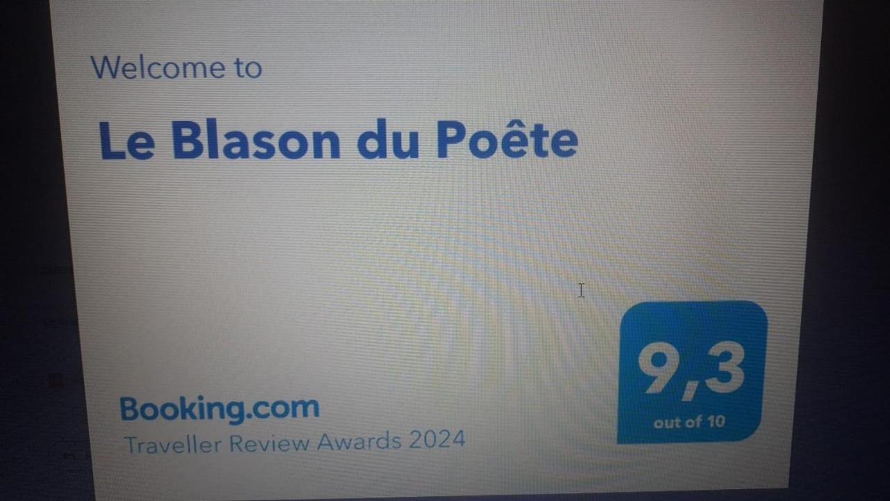 Le Blason Du Poete Mayet Bagian luar foto